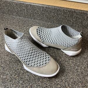 Jambu Memory Foam Women's Size 7.5 M Gray/Beige Slip On Textile Sneakers Low Top